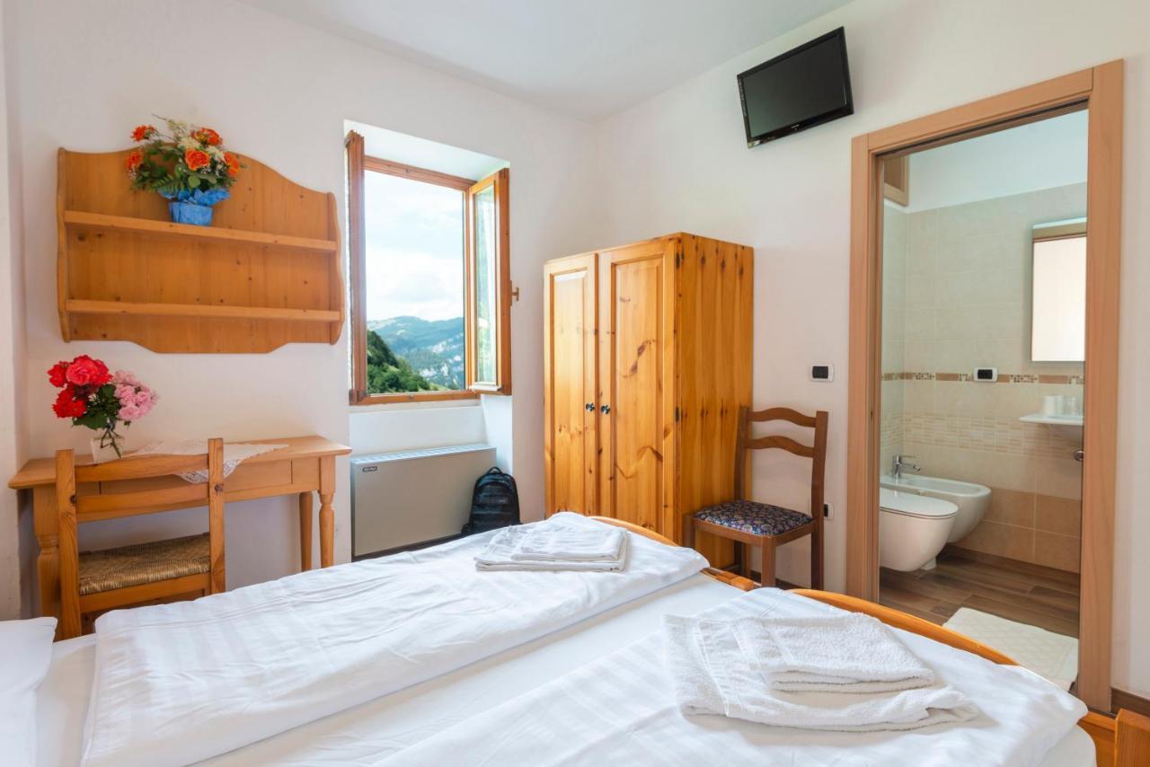Rifugio Monte Baldo Hotel Avio Exterior foto